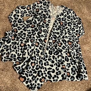 🚨 Last chance before donation 🚨 Lularoe Caroline Cardigan